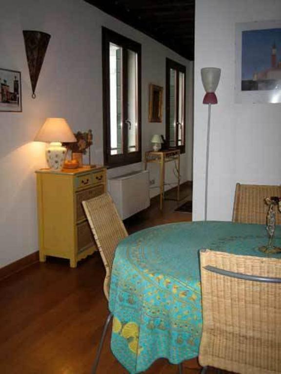 Ferienwohnung Palazzo Celsi Venedig Zimmer foto